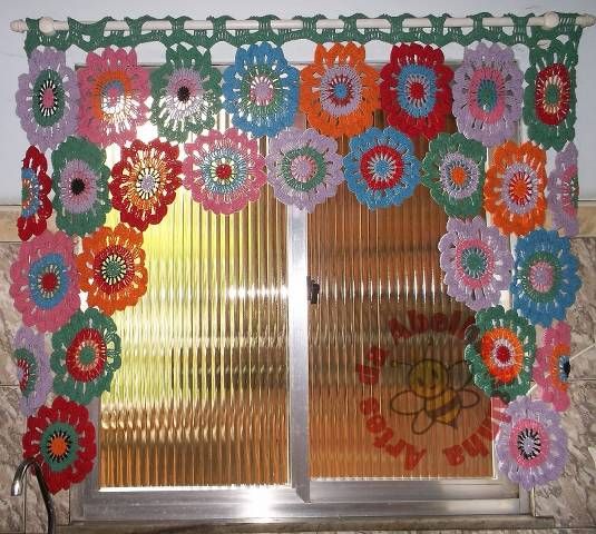 cortina de crochê colorida