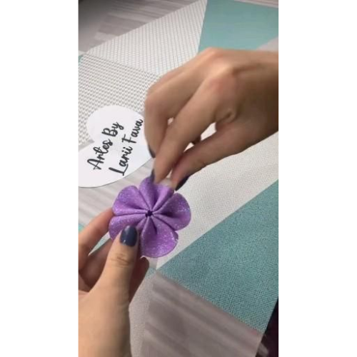Como fazer flor de EVA simples